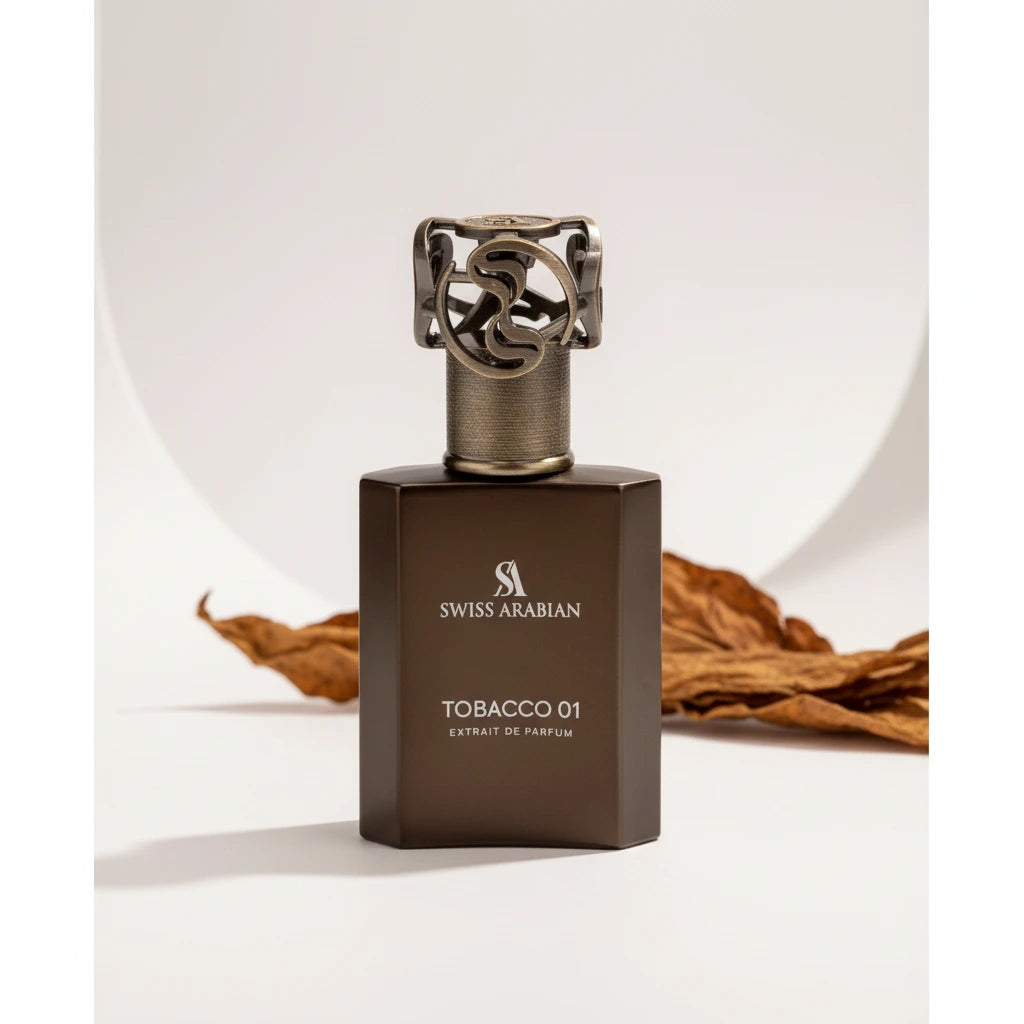 Alt: Swiss Arabian Tobacco 01 Eau de Parfum bottle detail on white, square and centered